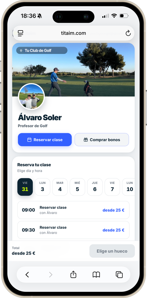 La página de un profesor de golf en Titaim, vista desde el móvil de un alumno: la foto del campo, su nombre, el botón de reservar clase y los huecos libres con su precio.